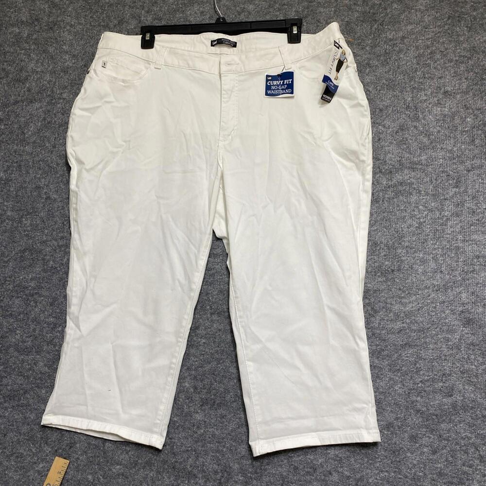 Lee Curvy Fit White Capris Women’s Size 4